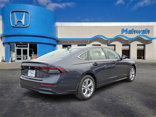 2025 Honda Accord LX photo 2