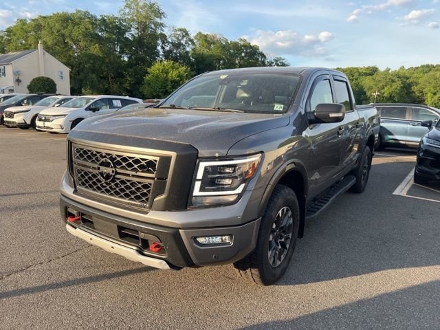 2024 Nissan Titan PRO-4X 4X4 Crew Cab's photo