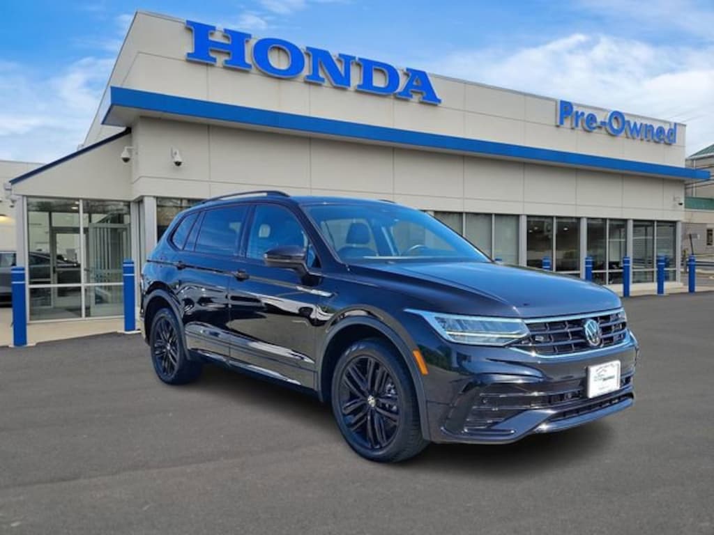 Used 2022 Volkswagen Tiguan 2.0T SE R-Line Black SUV