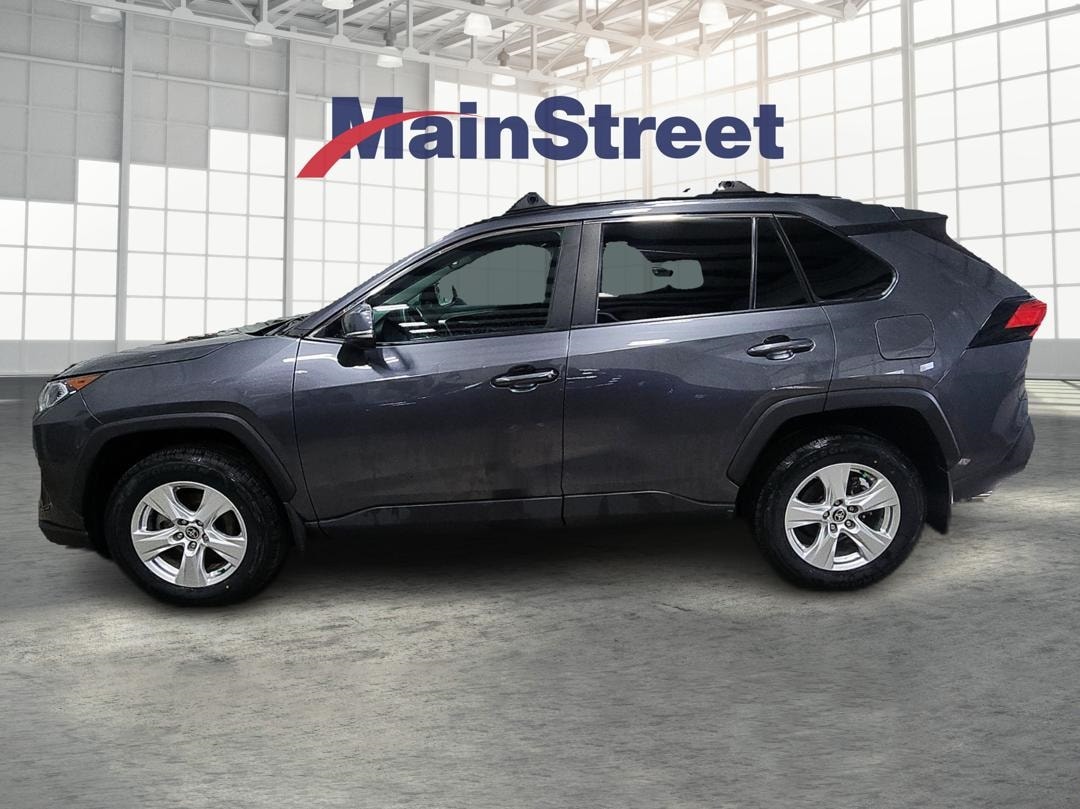 Used 2021 Toyota RAV4 XLE with VIN 2T3W1RFV3MC123518 for sale in Kansas City