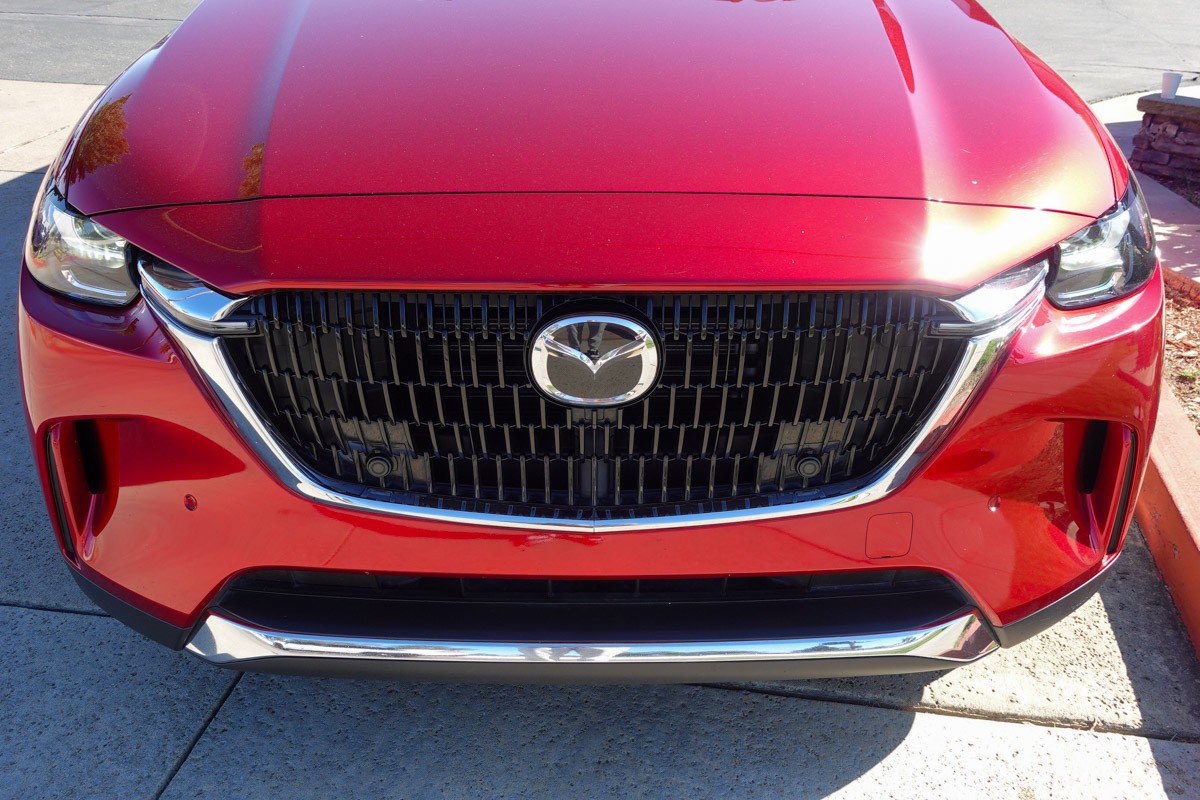 2024 Mazda CX-90 Plug-in Hybrid Premium photo 2