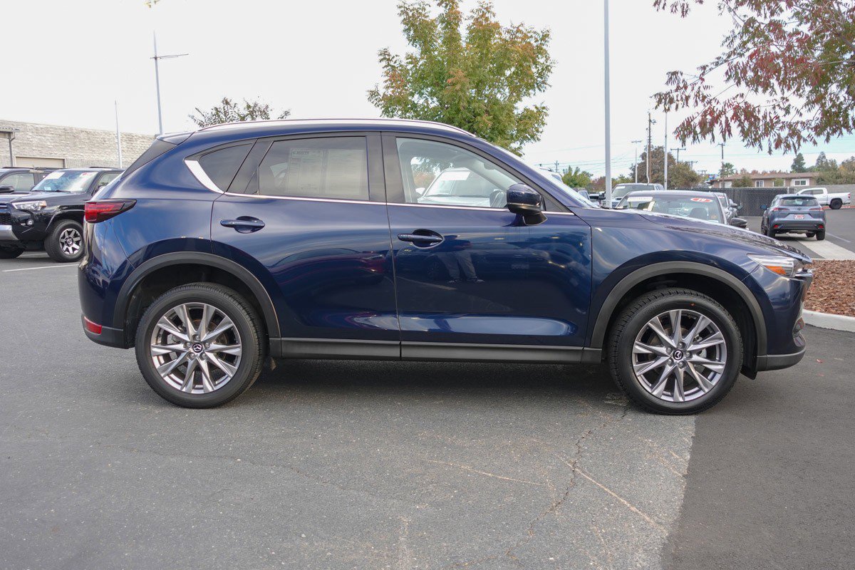 2021 Mazda CX-5 Grand Touring photo 2