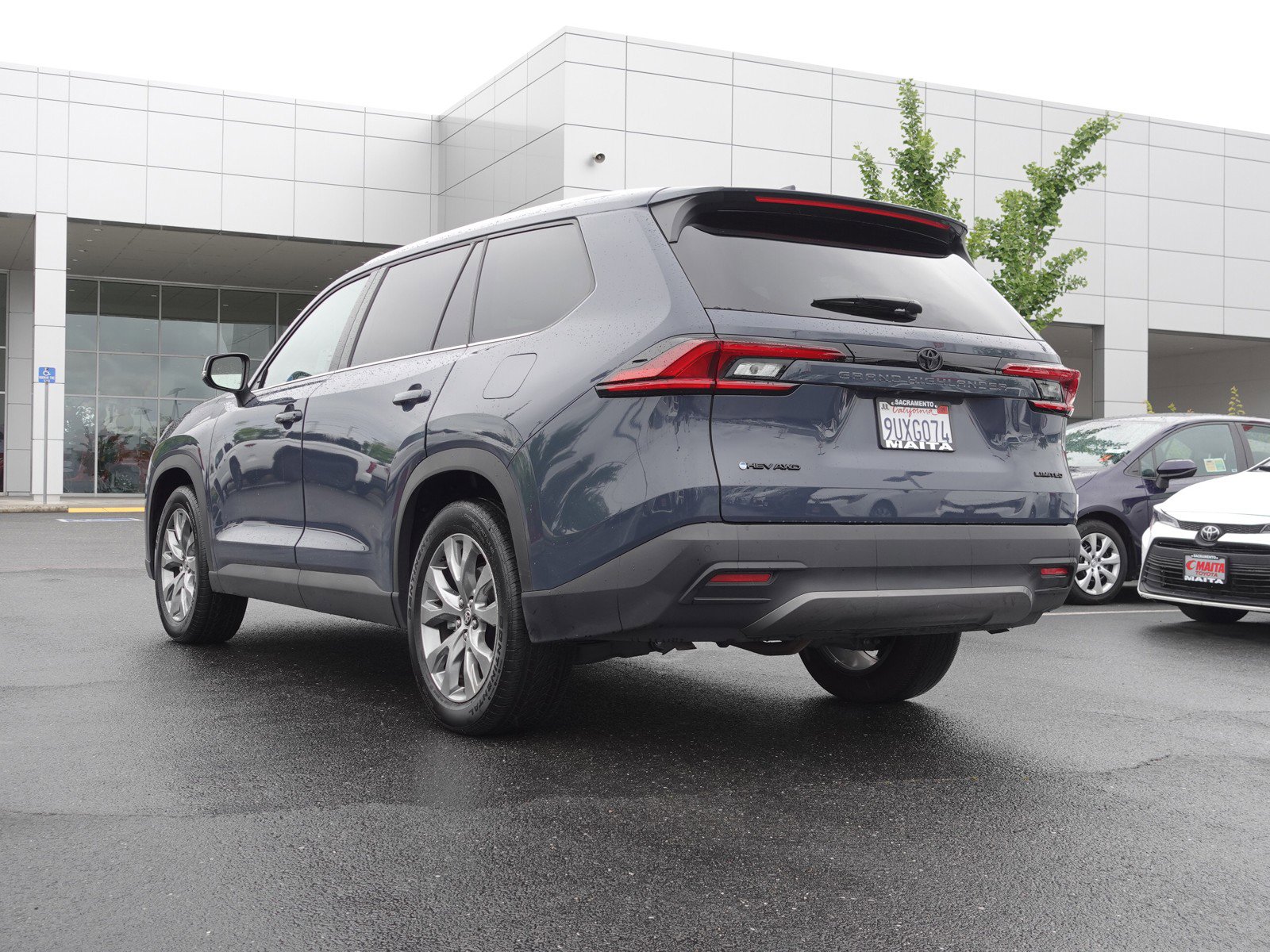 2025 Toyota Grand Highlander Hybrid Limited photo 5