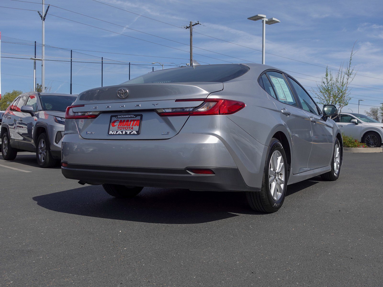 2025 Toyota Camry LE photo 3