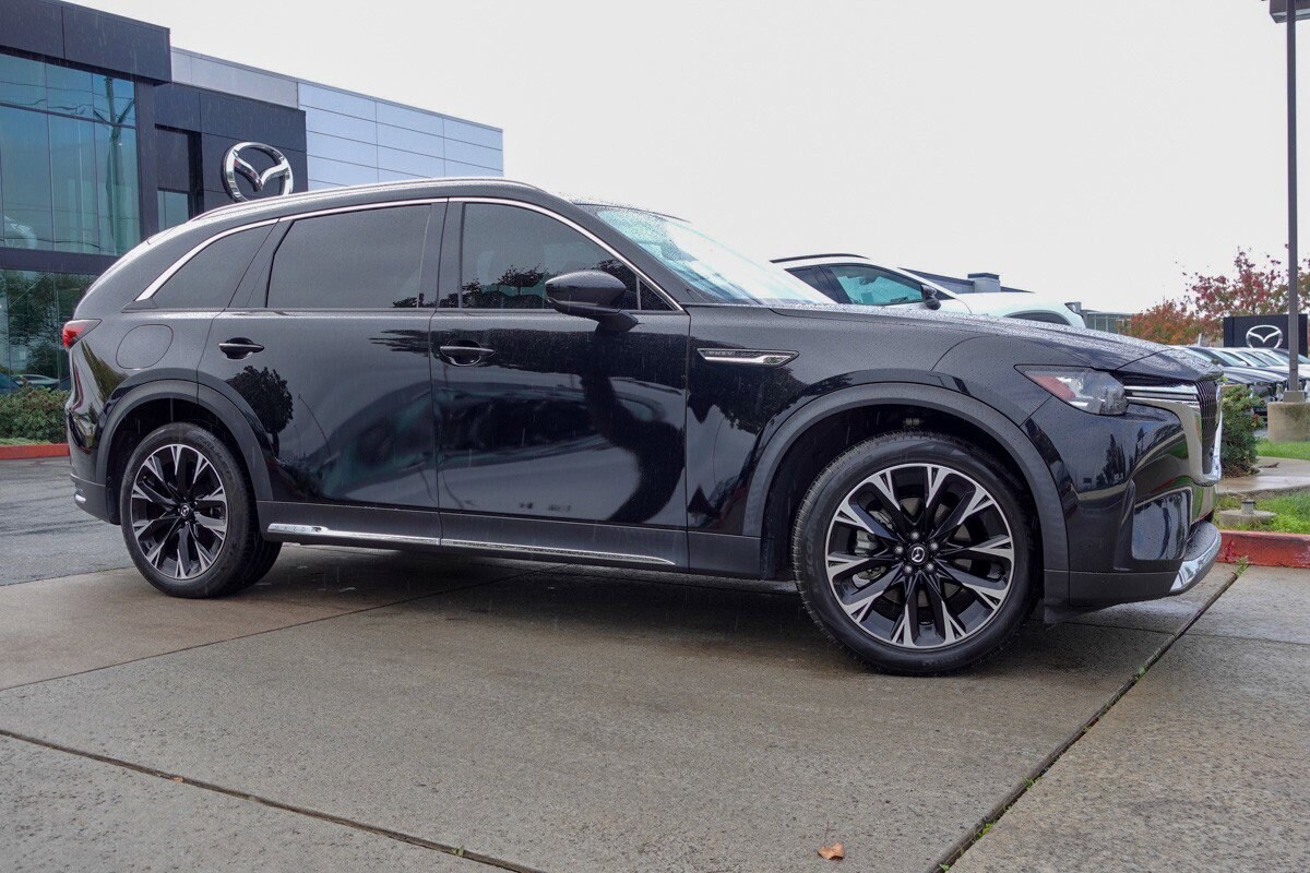 2024 Mazda CX-90 Plug-in Hybrid Premium photo 4