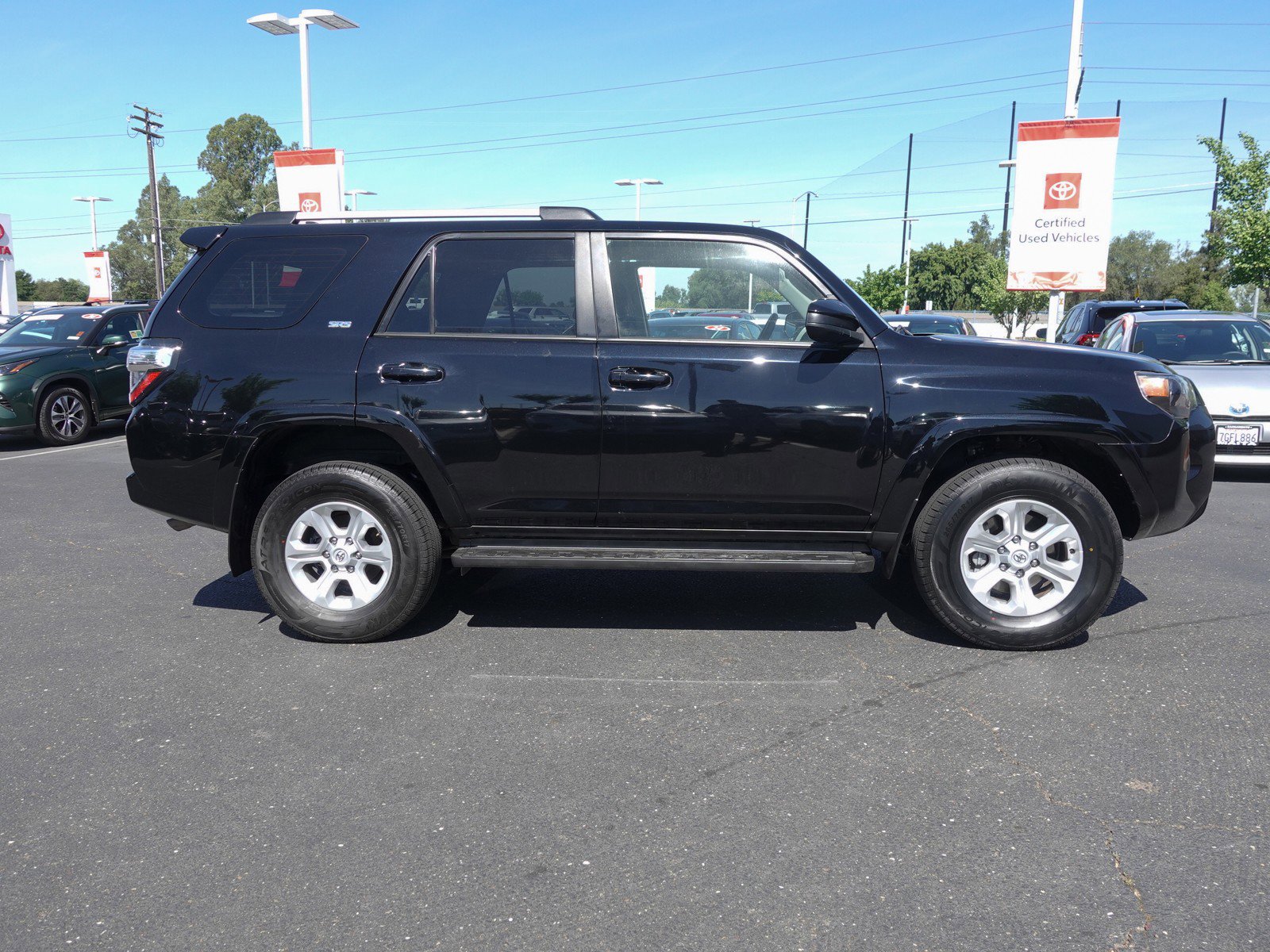 2024 Toyota 4Runner SR5 photo 2