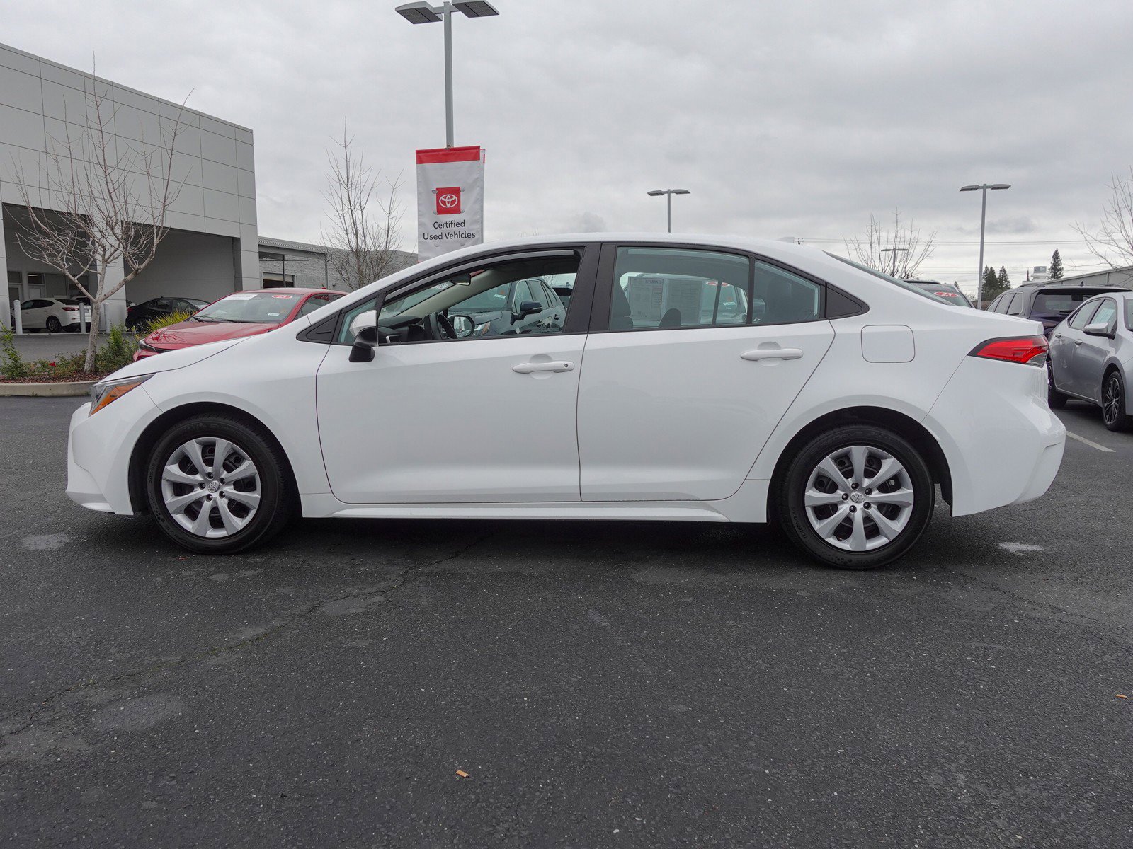 2023 Toyota Corolla LE photo 6