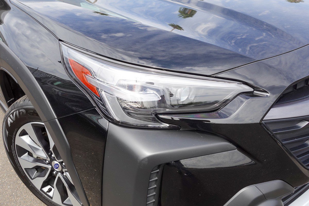 2025 Subaru Outback Limited photo 3