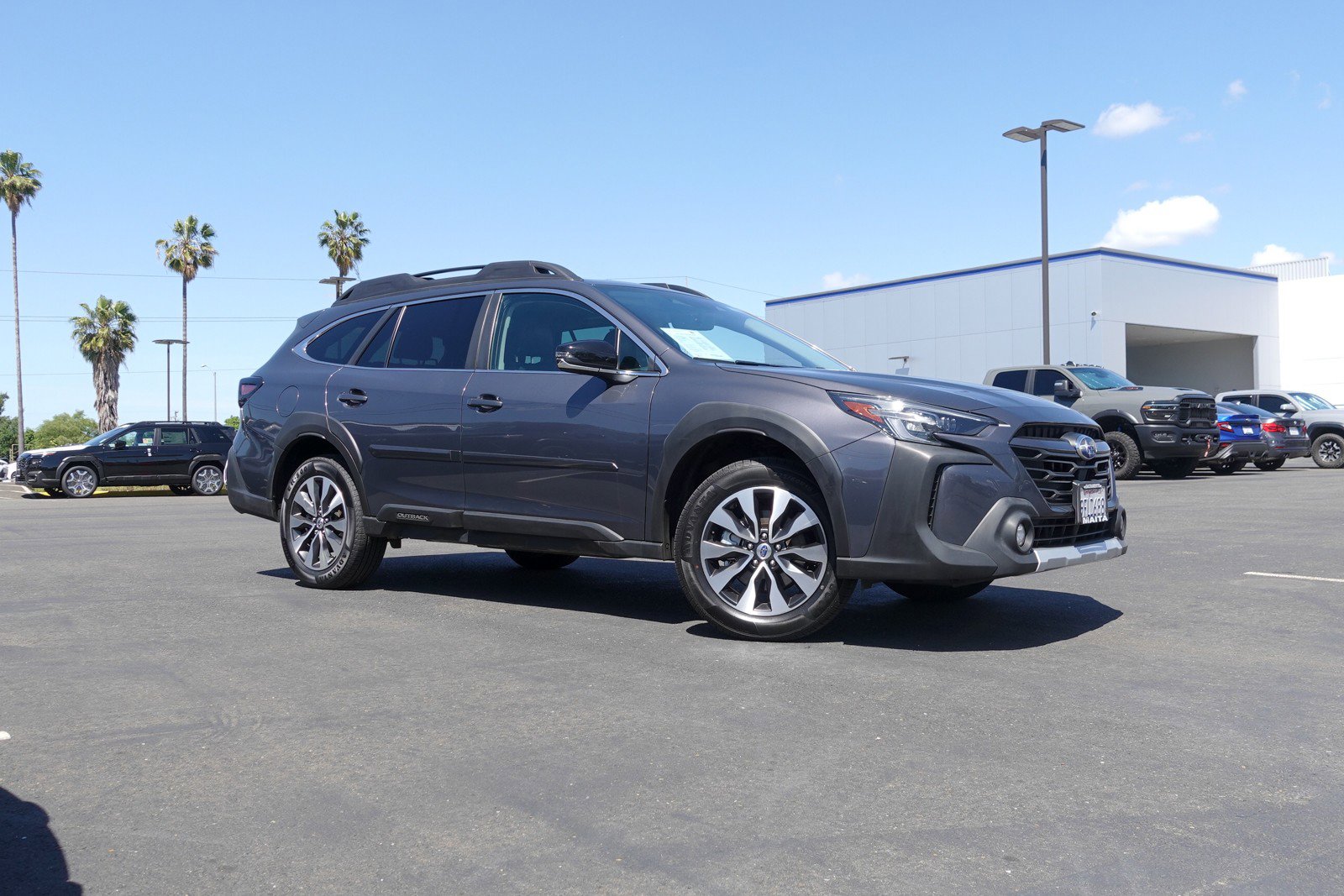 2023 Subaru Outback Limited photo 4