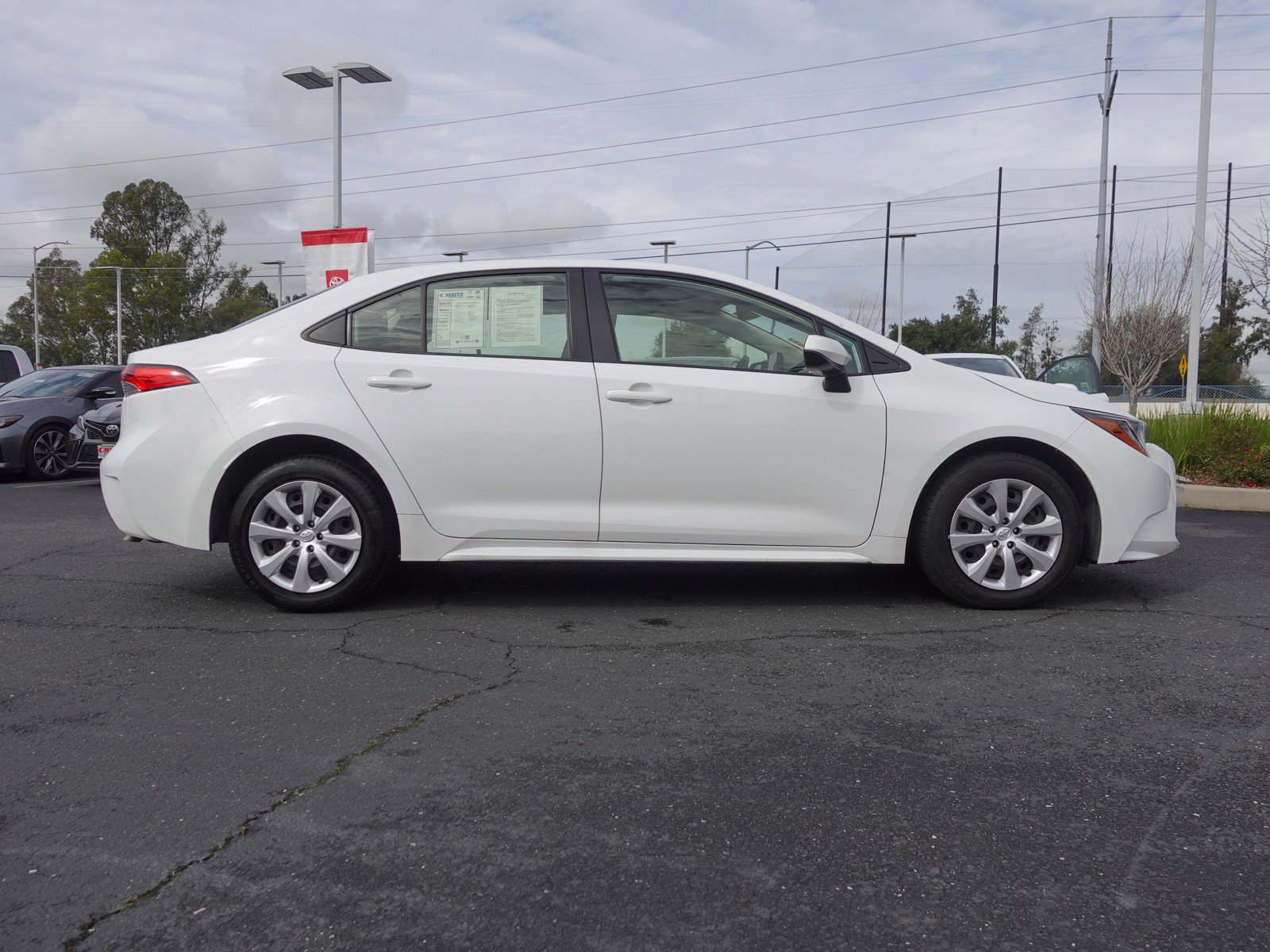 2024 Toyota Corolla LE photo 2