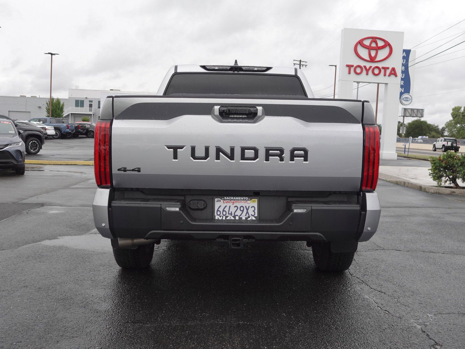 2024 Toyota Tundra 4WD Limited photo 4