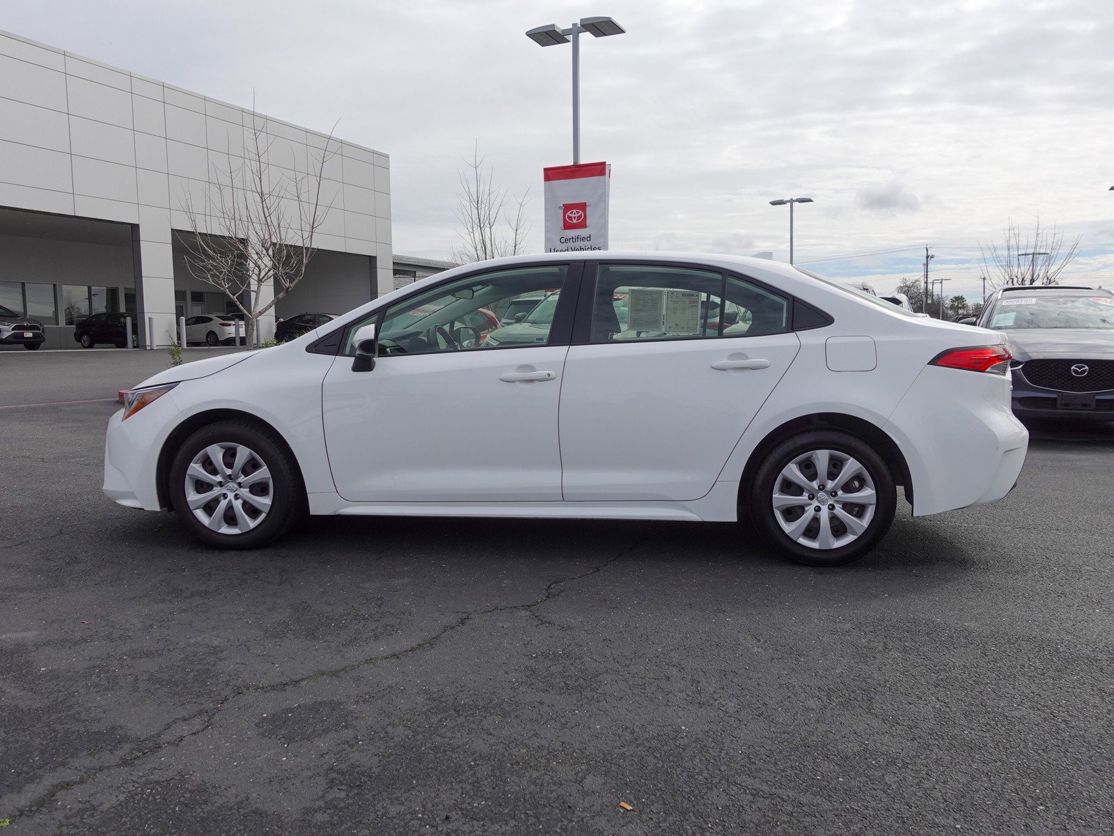 2024 Toyota Corolla LE photo 6