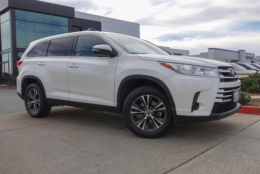 Used 2019 Toyota Highlander LE LE I4 FWD