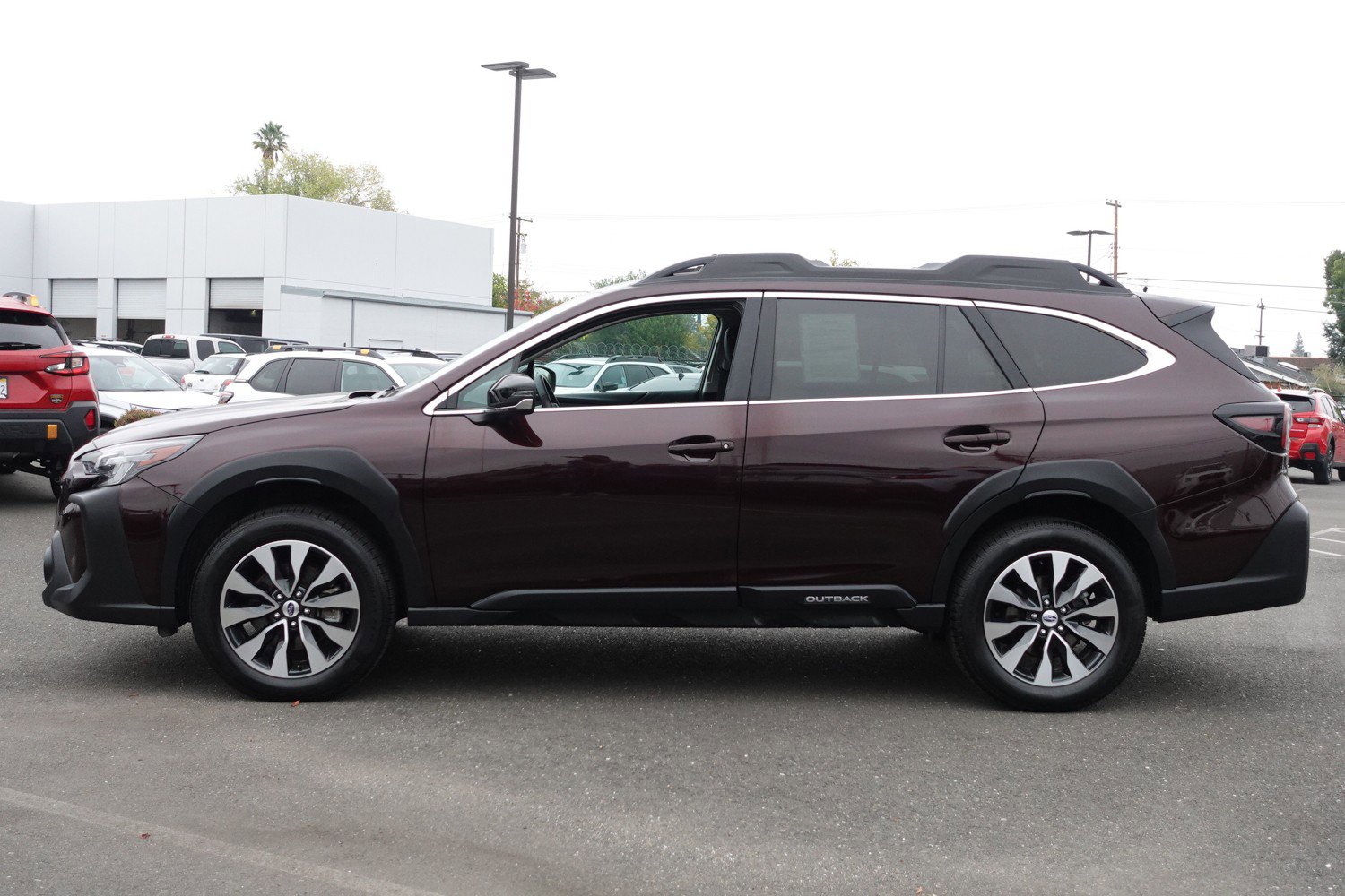 2023 Subaru Outback Limited XT photo 3