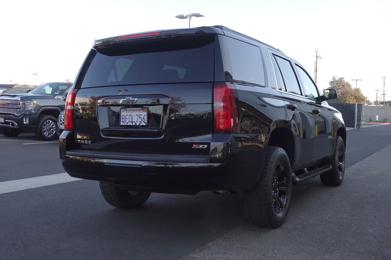 2018 Chevrolet Tahoe LT photo 3