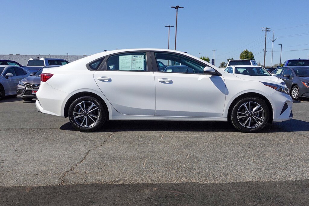 Used 2022 Kia Forte LXS LXS IVT