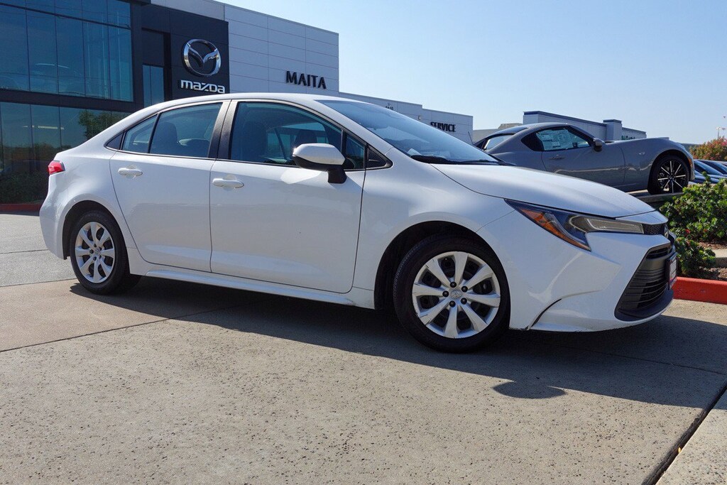 Used 2024 Toyota Corolla LE LE CVT