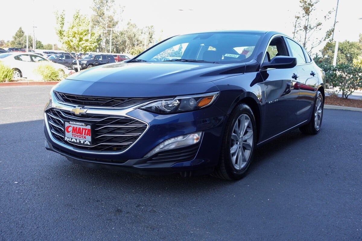2021 Chevrolet Malibu LT photo 3