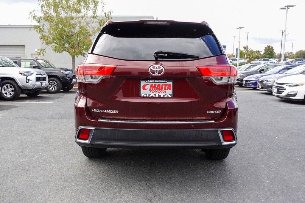 Used 2018 Toyota Highlander Limited Limited V6 FWD