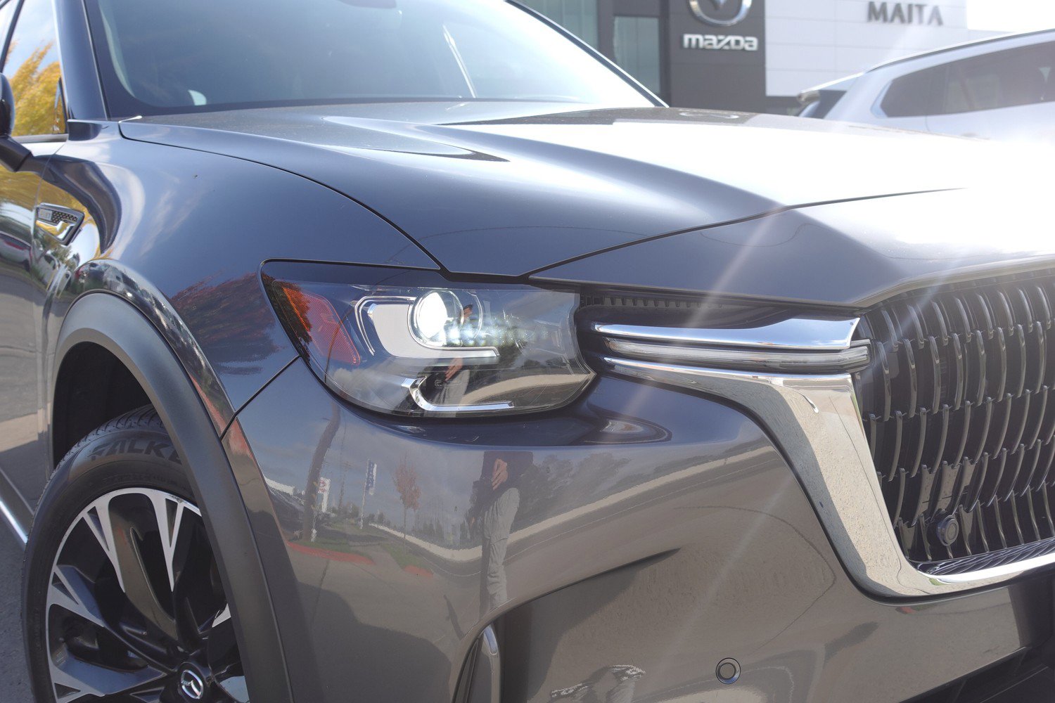 2024 Mazda CX-90 Plug-in Hybrid Premium Plus photo 3