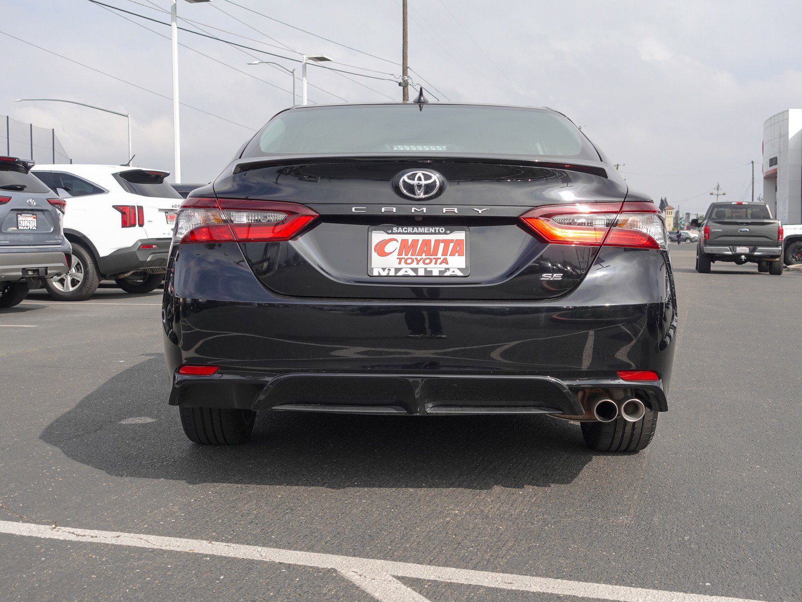 2023 Toyota Camry SE photo 4