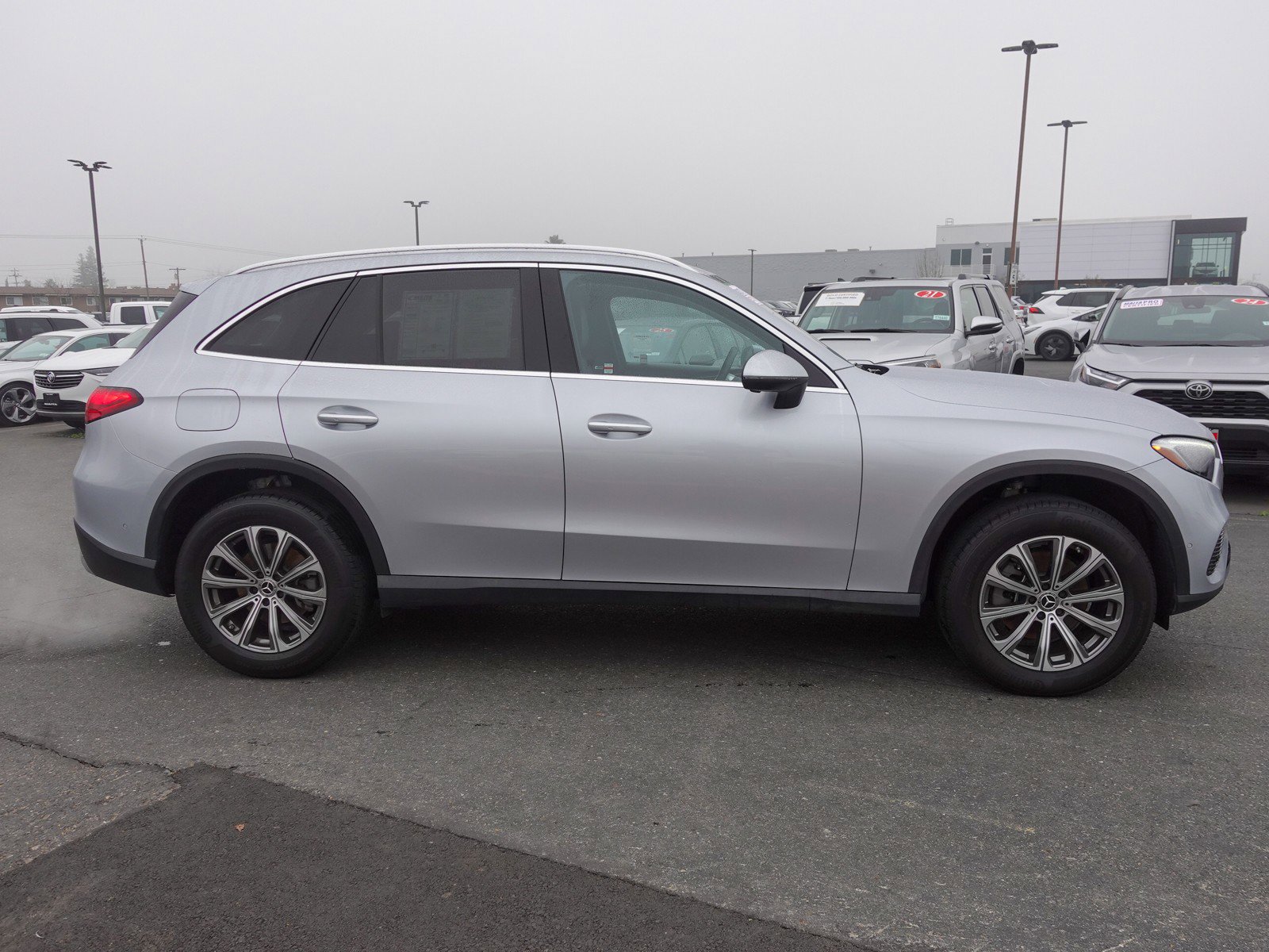 2023 Mercedes-Benz GLC GLC 300 photo 2