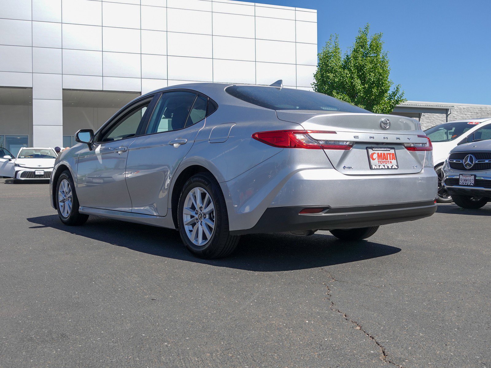 2025 Toyota Camry LE photo 5