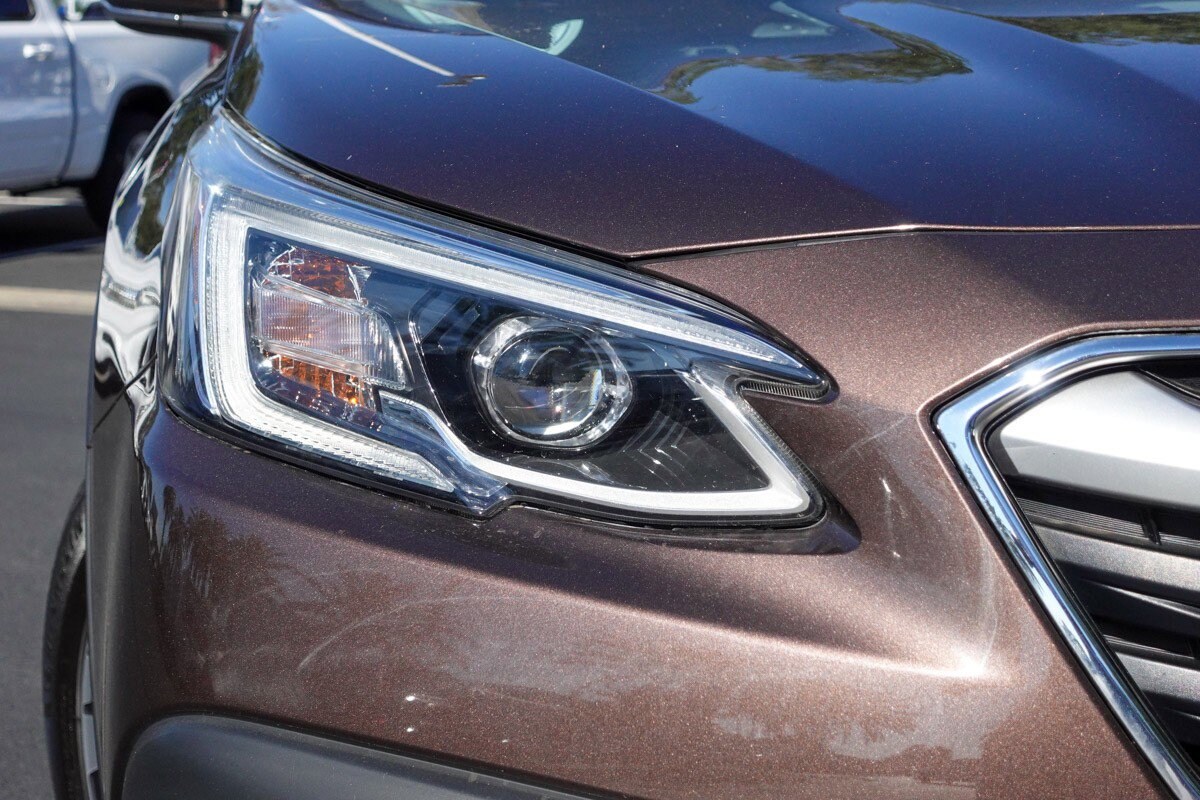 2020 Subaru Outback Limited photo 3