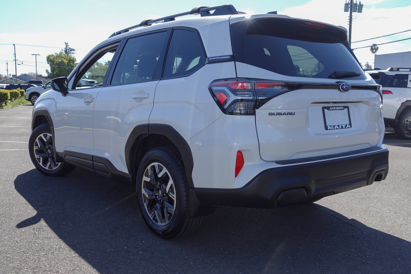 2025 Subaru Forester Premium photo 6