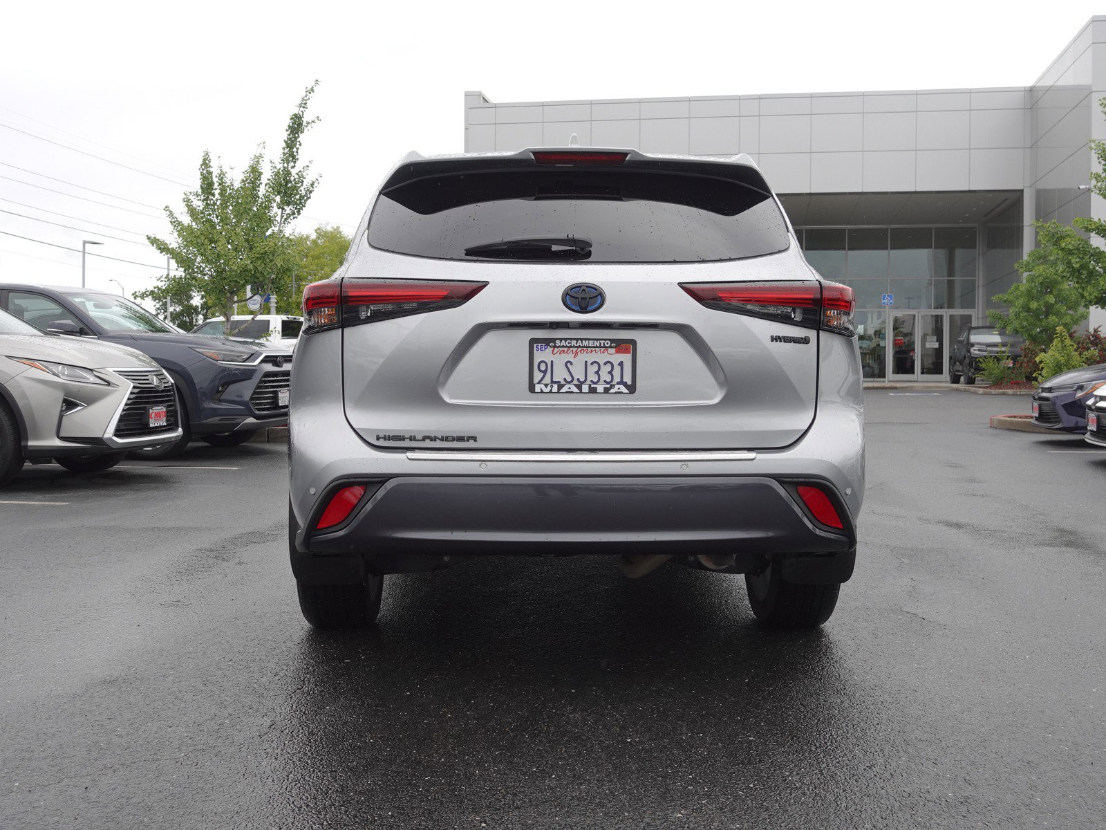 2024 Toyota Highlander Hybrid Limited photo 4