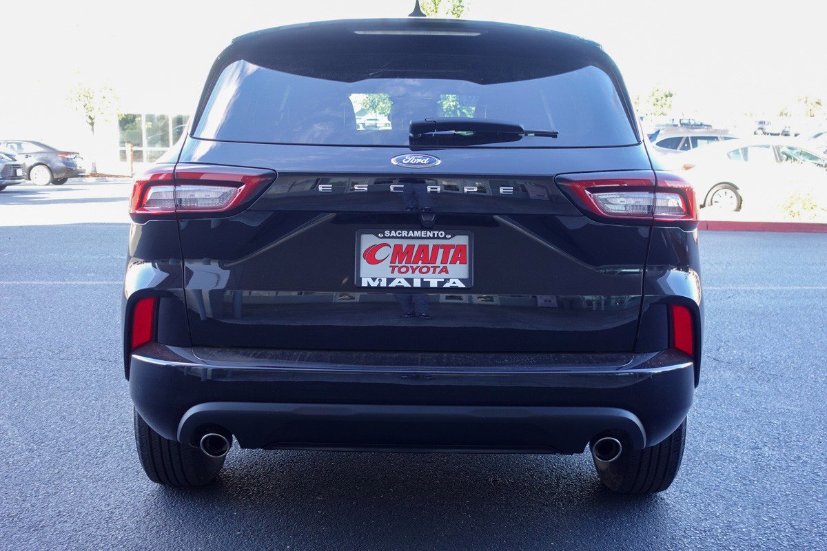 2024 Ford Escape ST-Line photo 6
