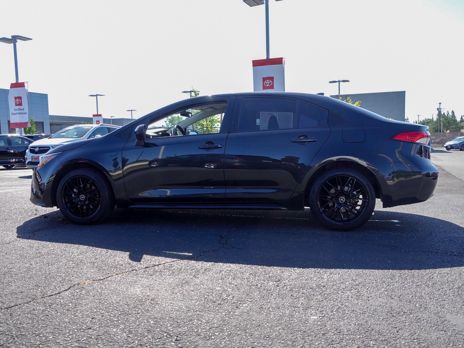 2020 Toyota Corolla LE photo 6