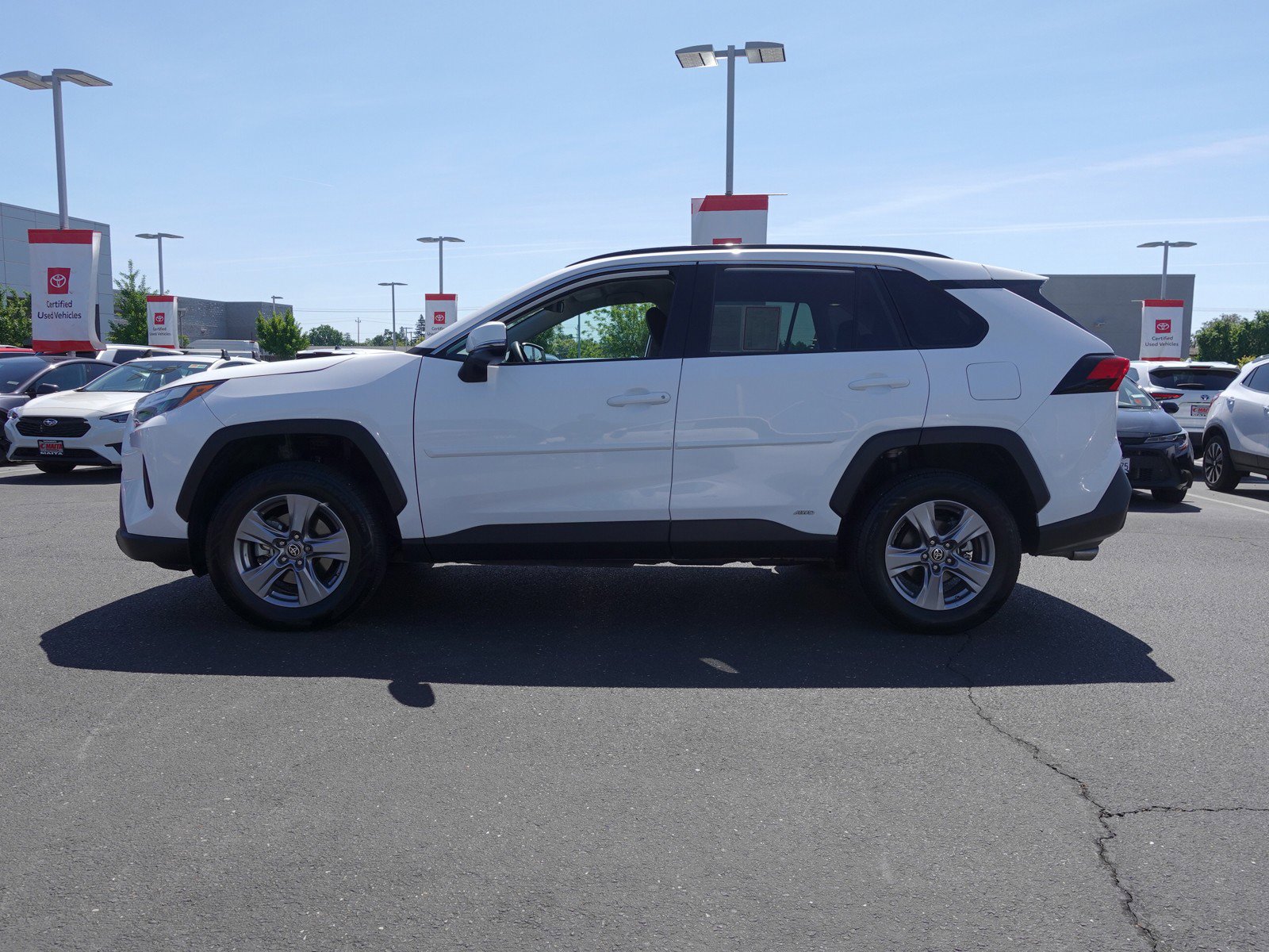 2024 Toyota RAV4 Hybrid LE photo 6