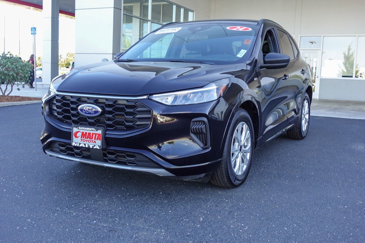 2024 Ford Escape ST-Line photo 3