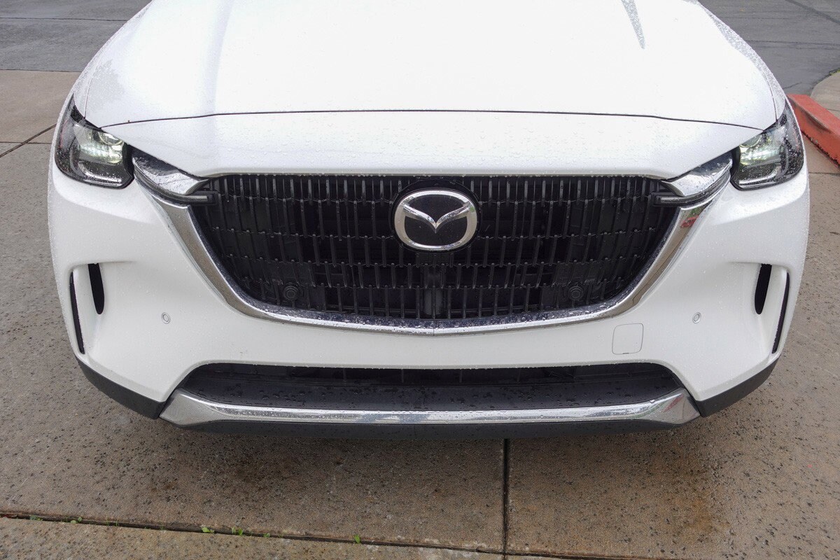 2024 Mazda CX-90 Plug-in Hybrid Premium photo 2