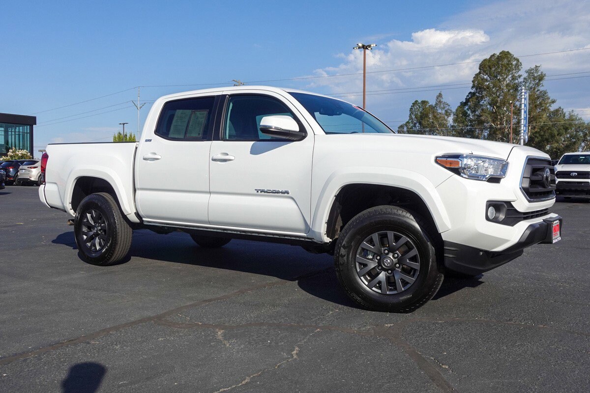2023 Toyota Tacoma SR5 Double Cab V6 photo 3