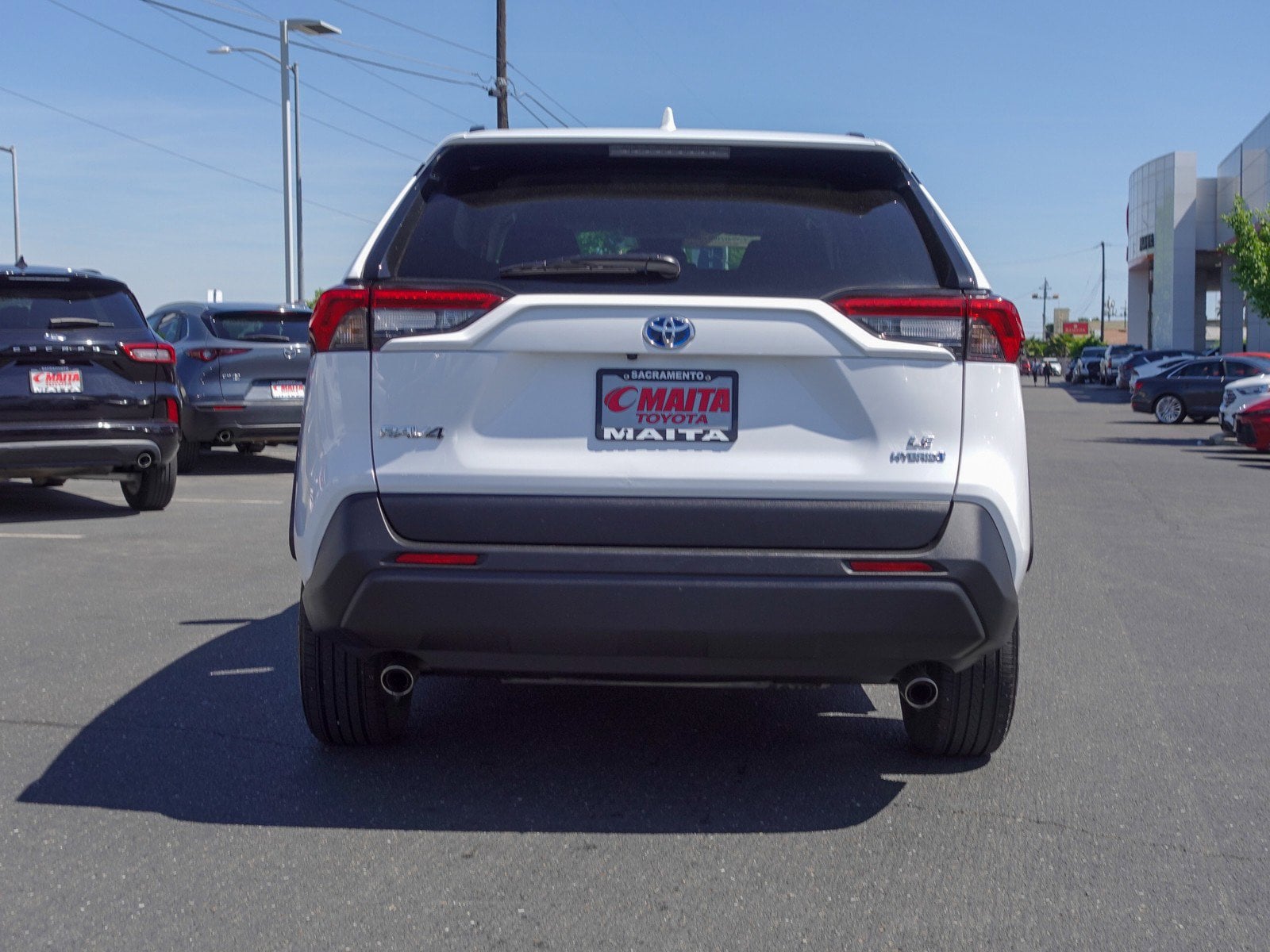 2024 Toyota RAV4 Hybrid LE photo 4
