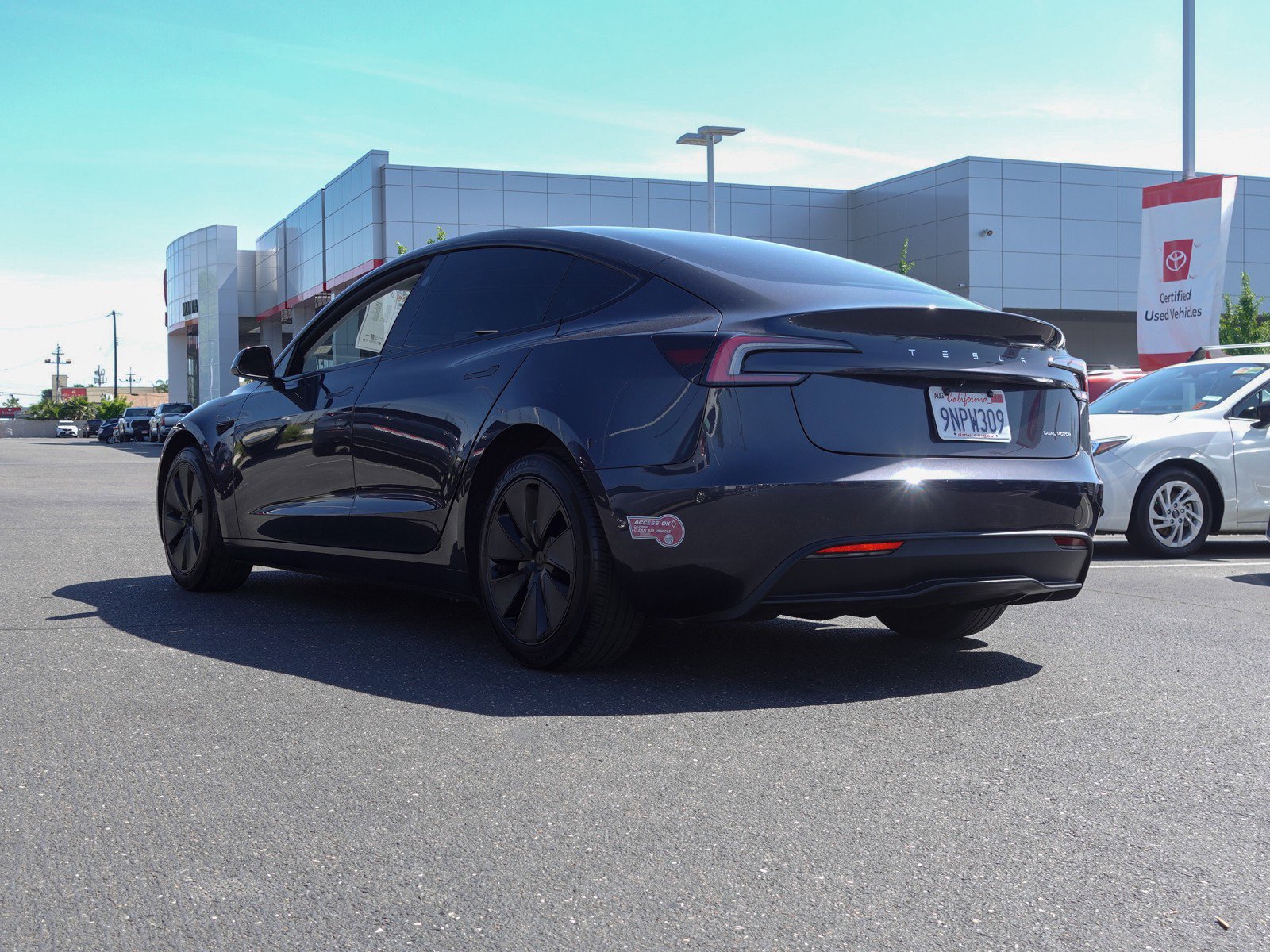 2024 Tesla Model 3 Long Range photo 5