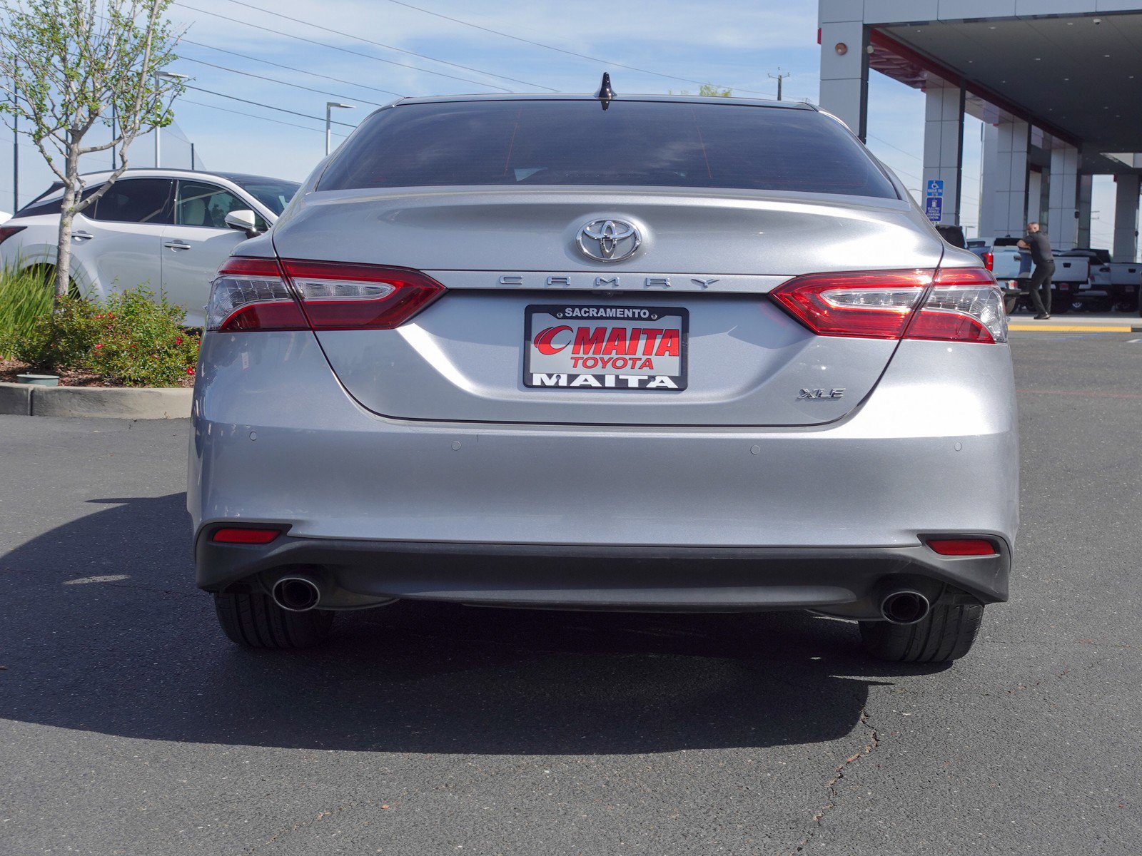 2019 Toyota Camry XLE V6 photo 4