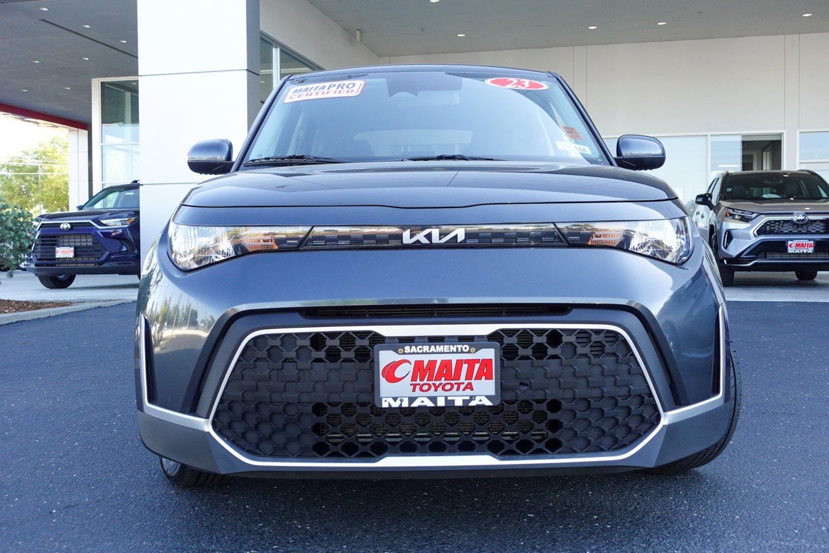 2023 Kia Soul LX photo 3
