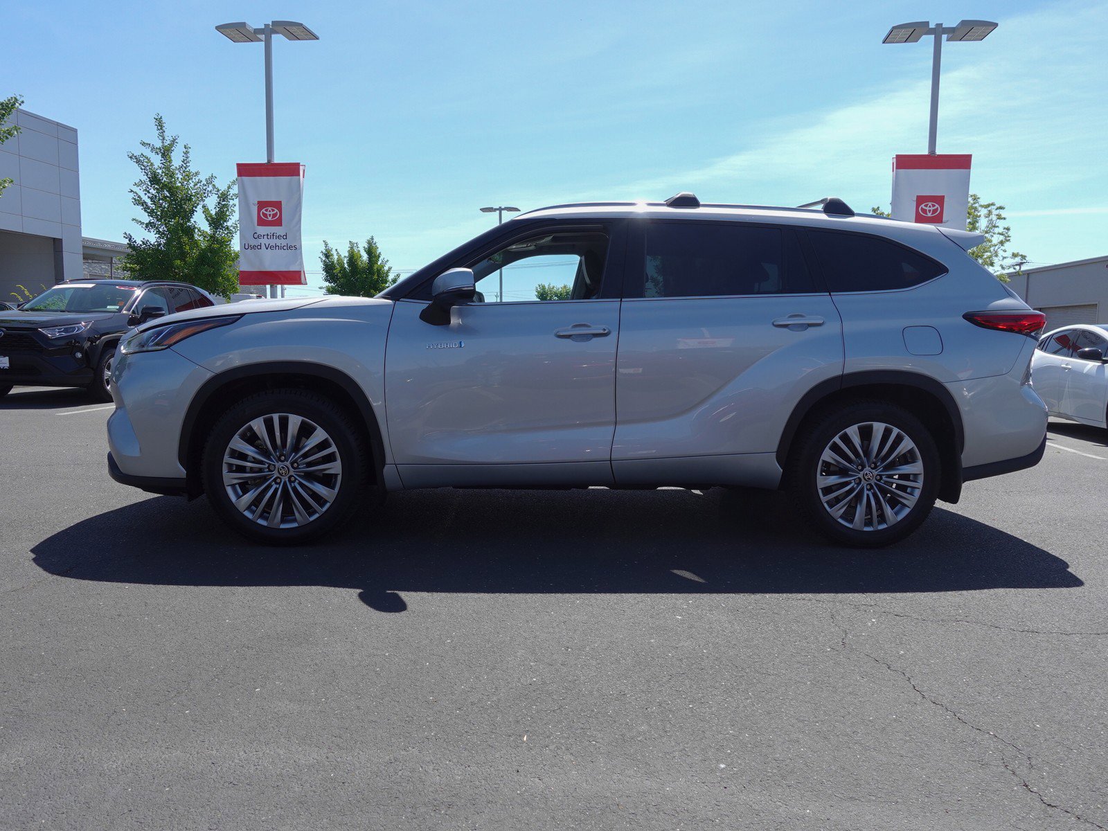 2021 Toyota Highlander Hybrid Platinum photo 6