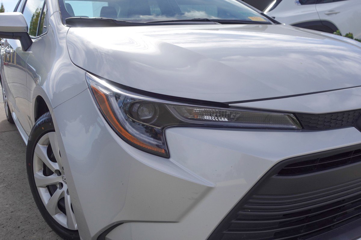 2024 Toyota Corolla LE photo 3
