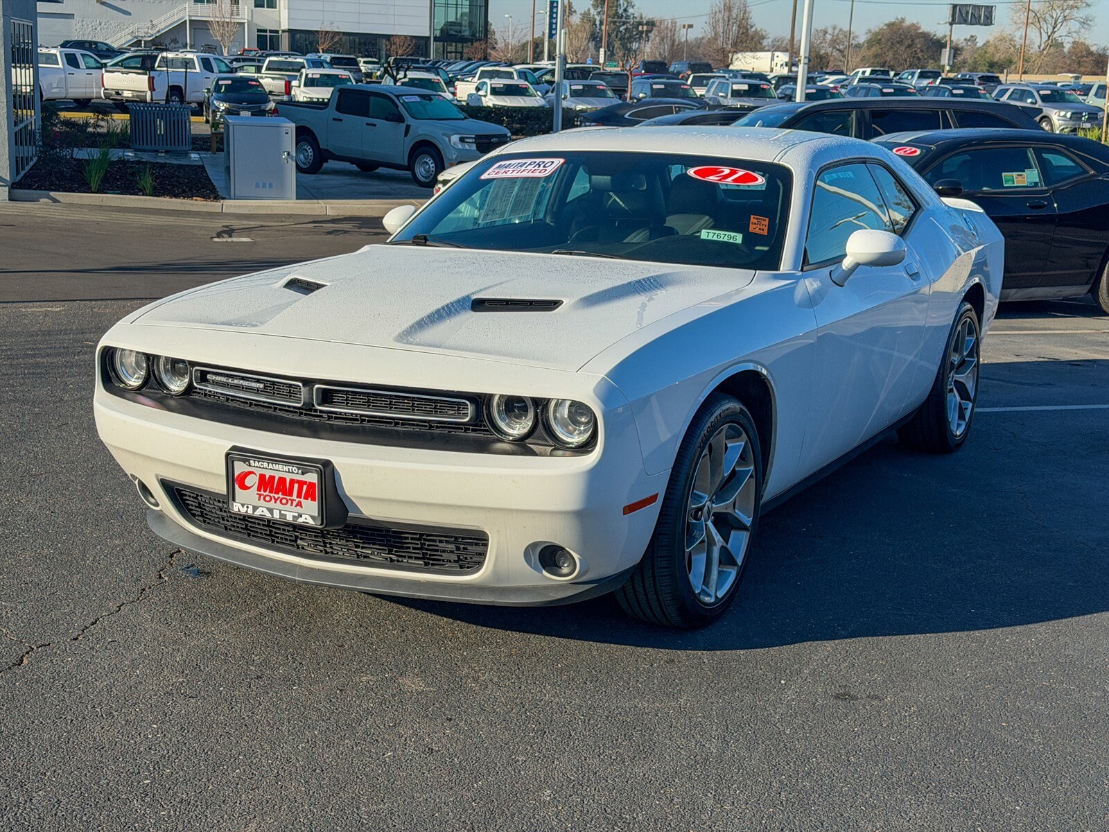 2021 Dodge Challenger SXT photo 3