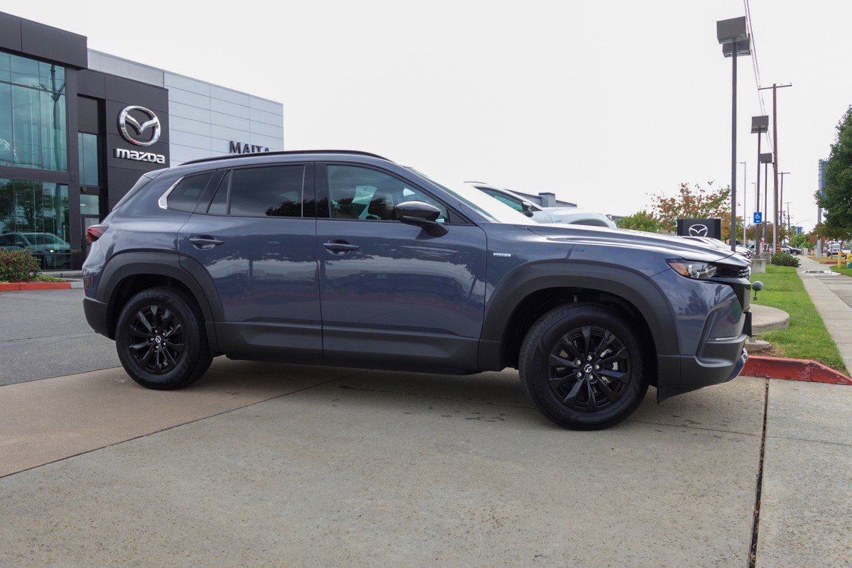 2025 Mazda CX-50 Premium photo 2