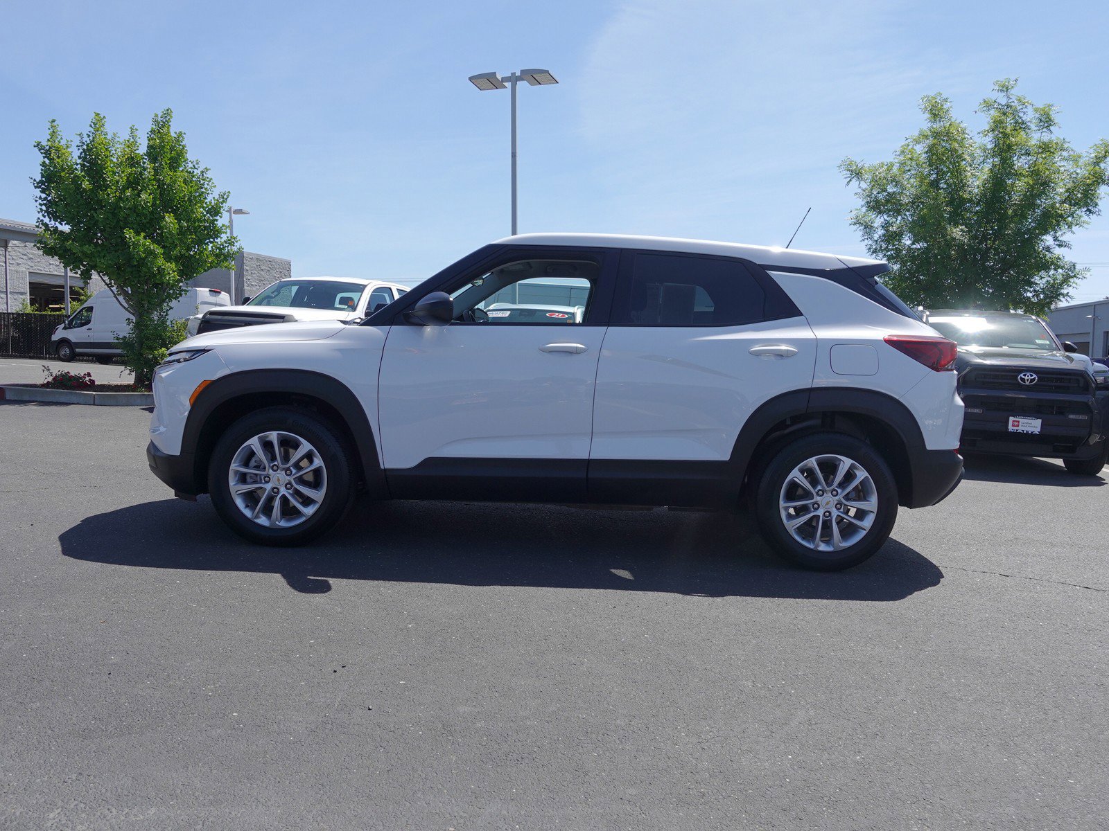 2025 Chevrolet Trailblazer LS photo 6