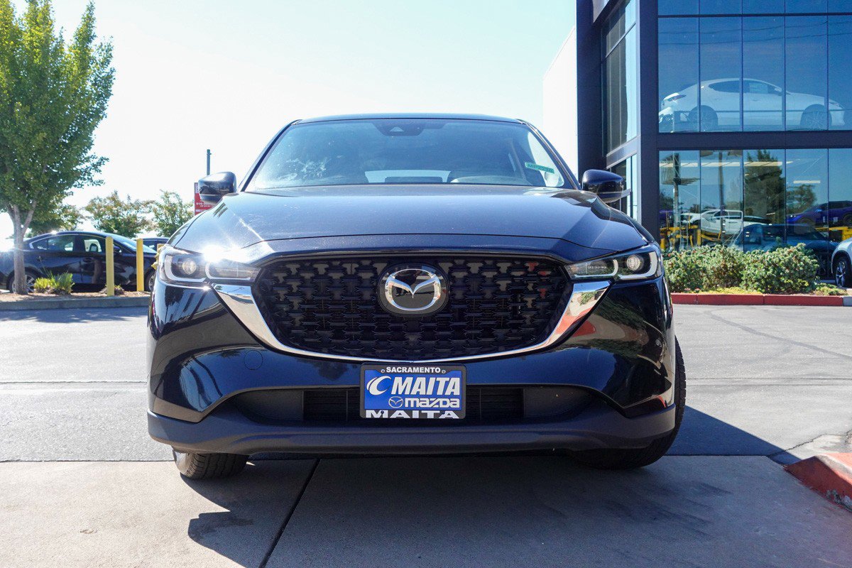 2023 Mazda CX-5 2.5 S Preferred photo 2
