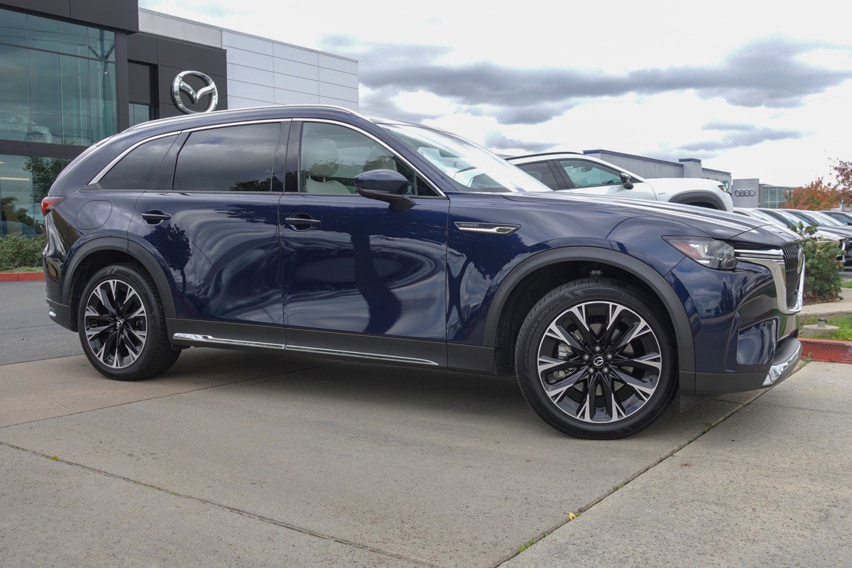 2024 Mazda CX-90 Plug-in Hybrid Premium Plus photo 4