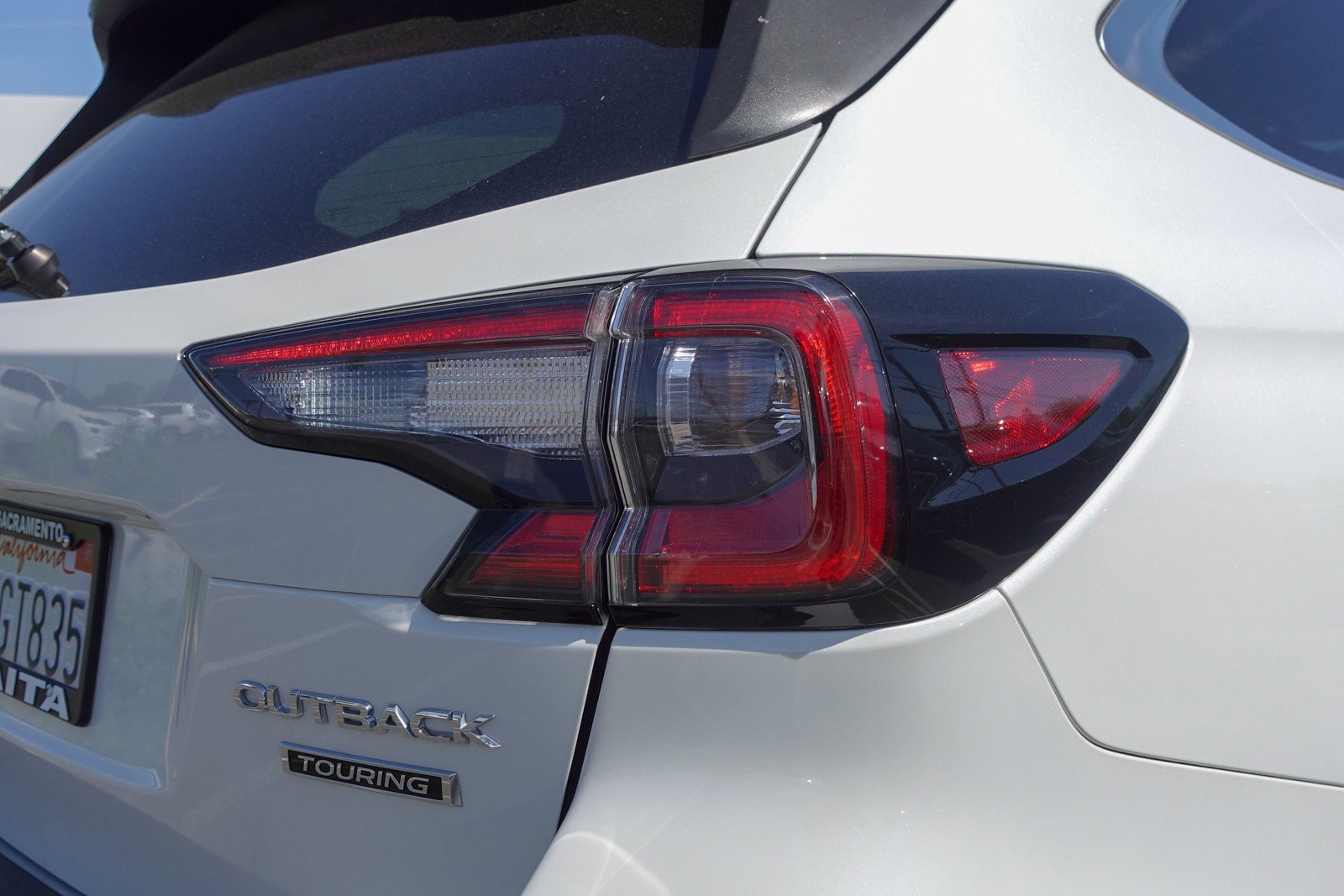 2023 Subaru Outback Touring photo 4