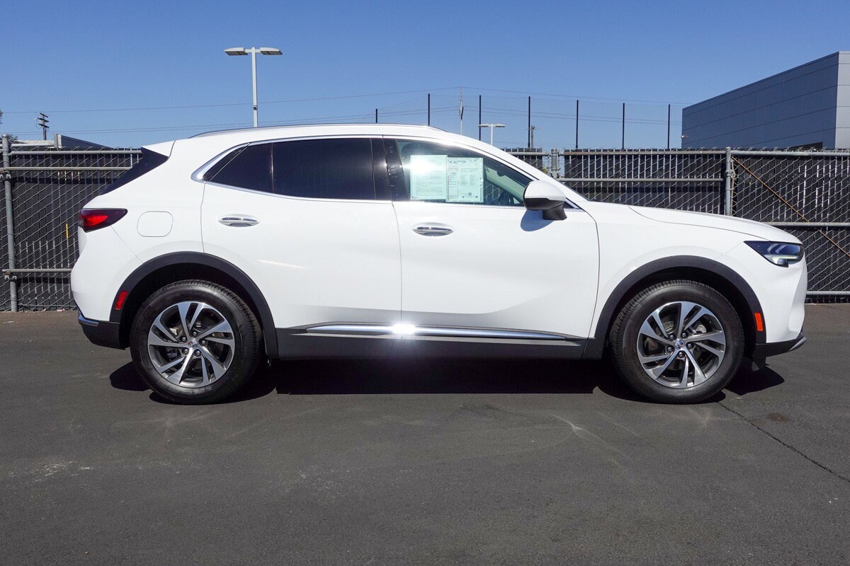 2023 Buick Envision Essence photo 2