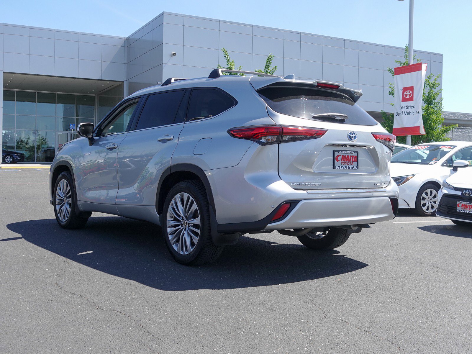 2021 Toyota Highlander Hybrid Platinum photo 5